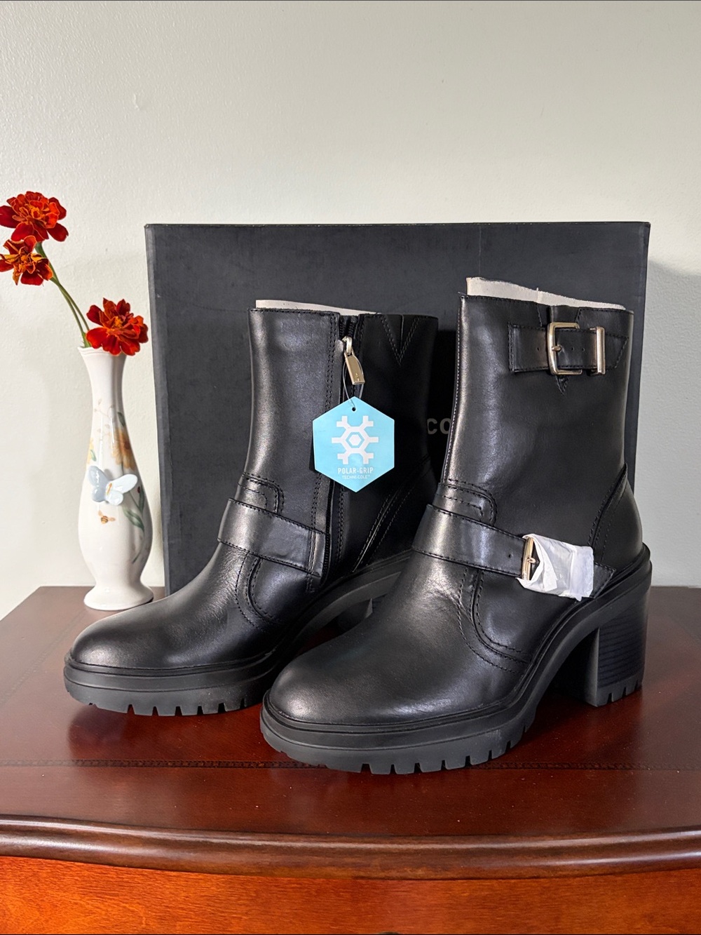 Kenneth Cole Rhode Black Leather Block Heel Ankle Boots with Buckle 10M